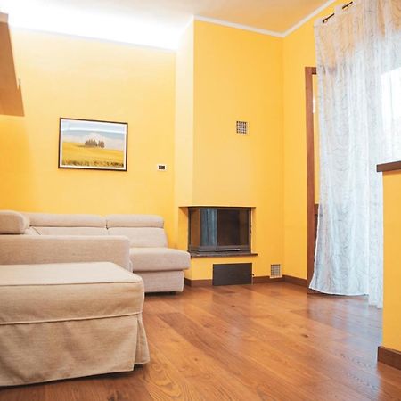 Il Mughetto - Appartamento Con Terrazza Privata Сан-Куйрико-д'Орча Экстерьер фото